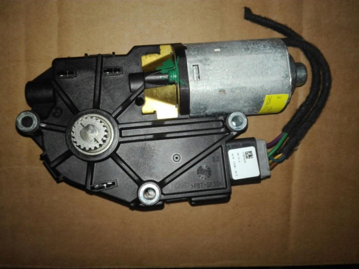 Моторчик дополнительный bosch на w212. Моторы люка пассат б5. Montage_471723. Мотор люка. Мотор люка.