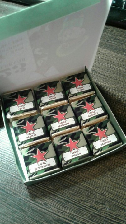 леденец 23 февраля на палочке. конфетка 23. конфетки ручной работы на 23 февраля. леденцы на 23 февраля. подарки на 23 февраля мальчикам.