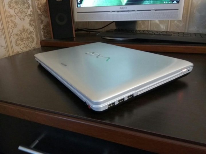 Sony pcg 61611v нет изображения