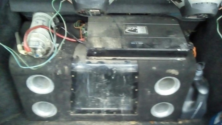 muzyka v mashinu kupit v