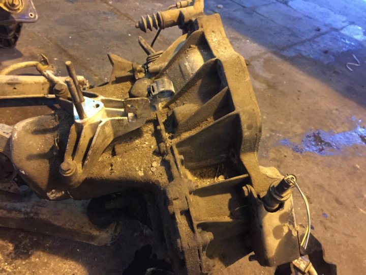 Кпп мицубиси спейс стар 2004г. Мкпп спейс стар. Механическая коробка на митсубиси спейс стар 1. Кпп мицубиси спейс стар 2004г. Коробка мицубиси спейс стар 1,3.