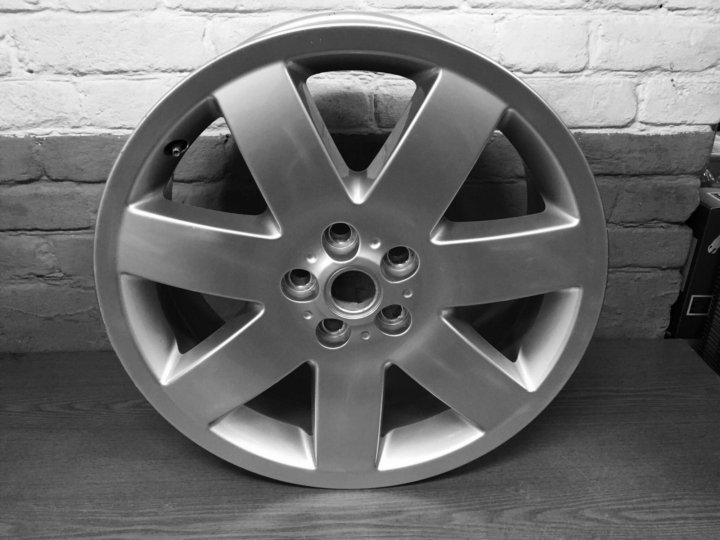 Land rover r19. Диски рендж ровер спорт r20 stormer. Диски range rover r21. Диски ленд ровер r20. Диски ленд ровер land.