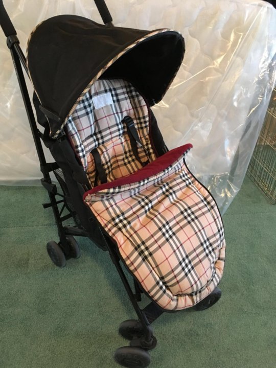 Burberry maclaren clearance stroller