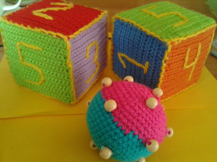 Развивающие игрушки для новорожденных. Развивающие кубики – мастер-класс