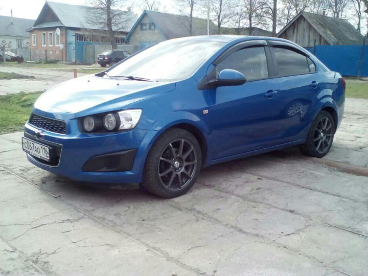 Chevrolet aveo 2014. Стим aveo. Авео т250 r16. Шевроле авео т300 синий. Синий шевроле авео т300 на 17 дисках.