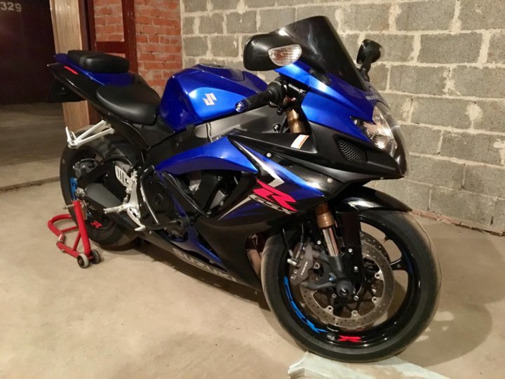 Suzuki GSXR 600 k7