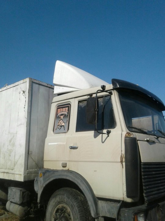 обтекатель маз 5440. крепление обтекатекателя переднего маз 6430. спойлер маз. спойлер маз. спойлер на кабину маз.