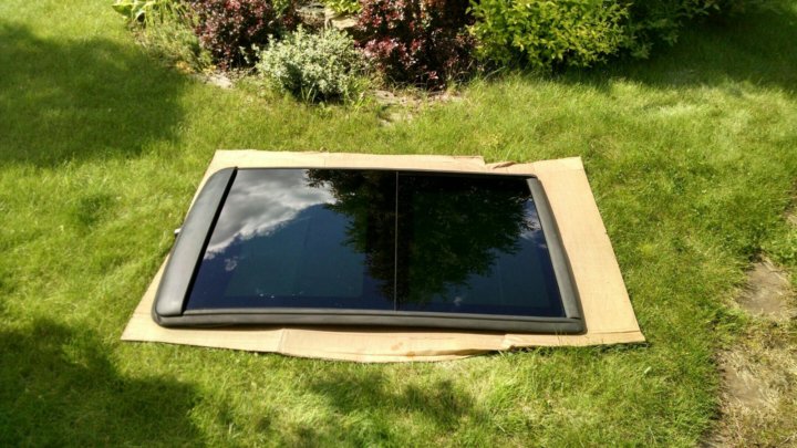 люк рено сценик. люк сценик 2. шторка люка рено сценик 1. рено меган с панорамной крышей. рено логан с люком.