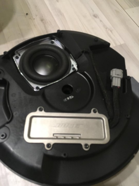 Сабвуфер BOSE в Запаску