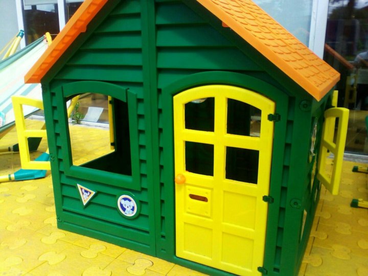 домик зелёный леко игровой уличный всепогодный 120 см сборный разборный складной с коричневой крышей фото фотография картинка изображение рисунок вид компактный для детей