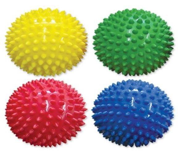 Массажный мячик trigger point. Шарики пупырышки. Шарики пупырышки. Зеленый фитнес мяч. Мяч с пупырышками для массажа.