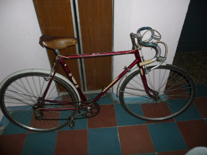 Авито тула велосипеды. Велосипед Спутник 1977 года. Дорожный велосипед Спутник. Велосипед Спутник в 34. Подростковый велосипед Спутник.