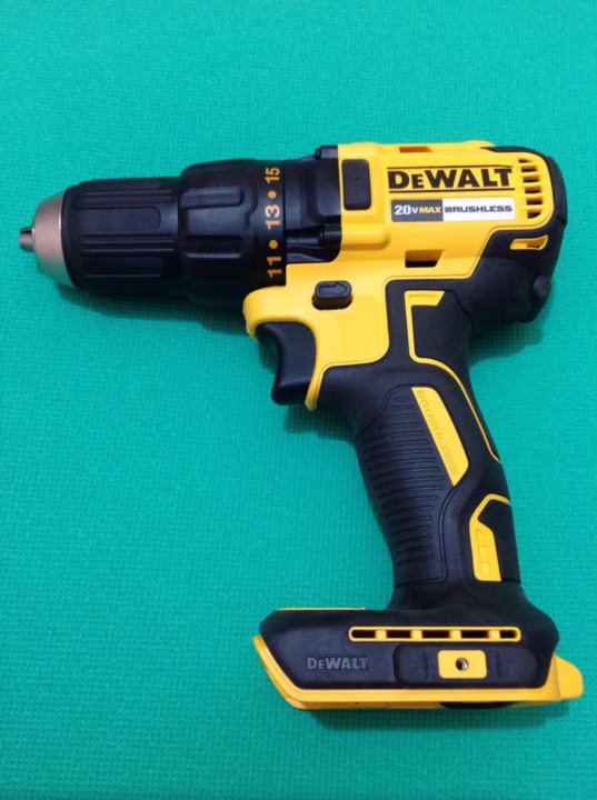 беcщеточная дрель шуруповерт dewalt dcd777d2t