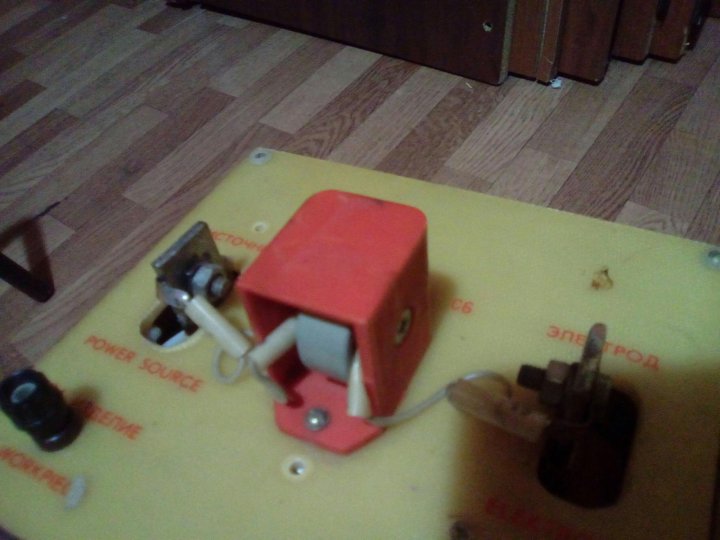 Поджига дуги. Осциллятор для tig сварки. Осциллятор на б114 для сварки. Осциллятор для сварочного инвертора. Бесконтактный поджиг дуги tig.