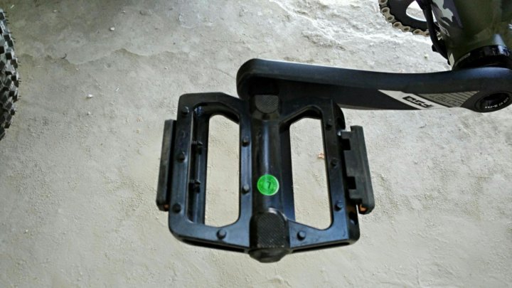 gt slim line flat pedal