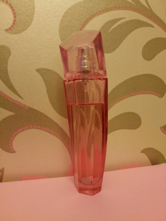 escada magnetism femme