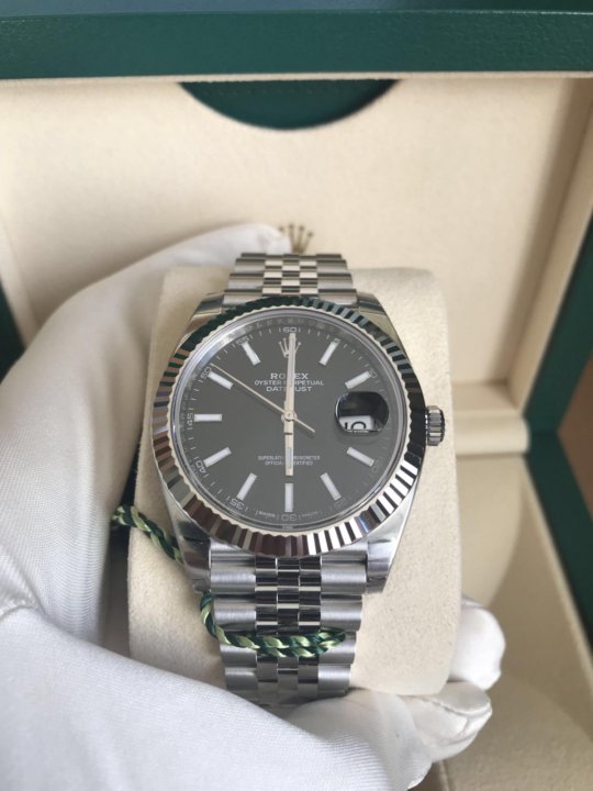 Rolex datejust 41. Datejust 41 126334. Rolex Datejust 41 Black Dial Roman. Rolex Datejust Champagne Diamond 126334.