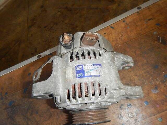 Генератор toyota vitz картинки. Генератор тойота витц 2нз. Тойота филдер 1zz-fe. Генератор 1 nz fe. Генератор toyota vitz картинки.