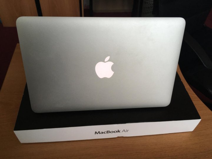 Macbook 11 2011