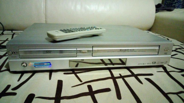 Lg dc90v5v0w. DVD/VHS-плеер LG DC-379. DVD-плеер LG dc379. Видеомагнитофон + DVD LG dc379. DVD/VHS-плеер LG DC-488.