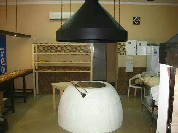 Тандыр для кафе и ресторанов. Сталик тандыр. Тандыр уличный. Тандыр в помещении. Тандыр в помещении.