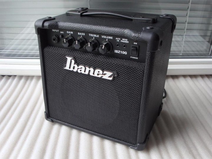 Предусилитель для вывода линейных выходов № 2 - Mazda 6 (1G) GG, 1,8 л, 2005 год