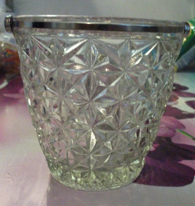 хрустальные вазы с металлическим ободком. ваза хрусталь с металлическим ободком. ваза хрусталь с металлическим ободком. металл хрусталь. металл хрусталь.