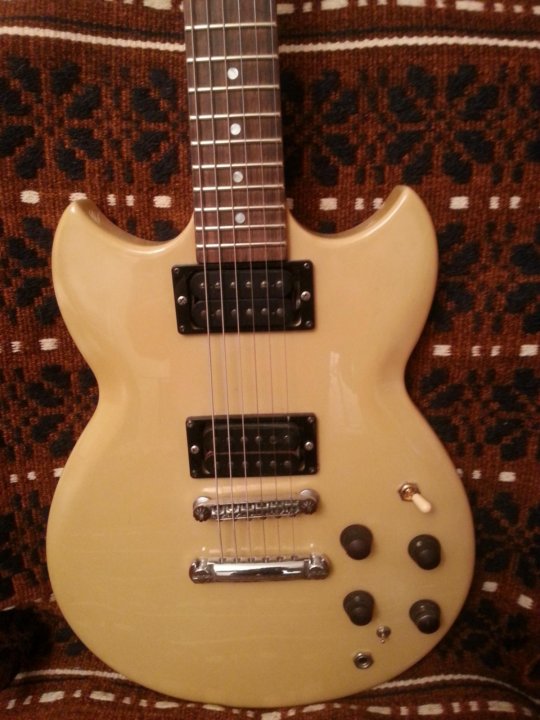 Yamaha sg 200 white. Электрогитара yamaha sg-200. Yamaha sg 200. Электрогитара yamaha sg-200. Yamaha sg200 белая.