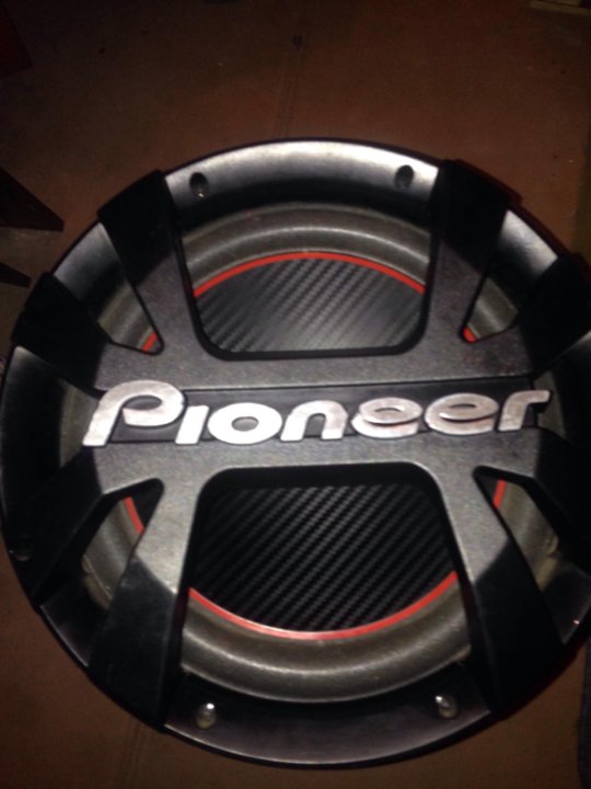 Сабвуфер пионер 1300. Сабвуфер Pioneer 1300w. Сабвуфер Пионер 8000 ватт. Активный сабвуфер 6 дюймов Пионер.