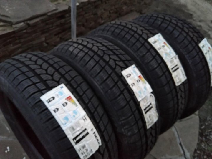 Tigar 205 45 r17. Tigar Winter 205/45 r17 88v. Тигар липучка. Автошина Tigar 205/45 r17 88 w. Tigar Winter 1 205/60 r17 93h.