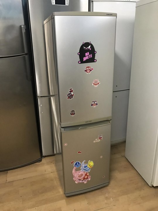 Самый узкий холодильник. Холодильник Samsung узкий. Самый узкий холодильник по ширине. Узкий АЯНОВСКОЙ холодильник. Холодильник узкий 45 купить