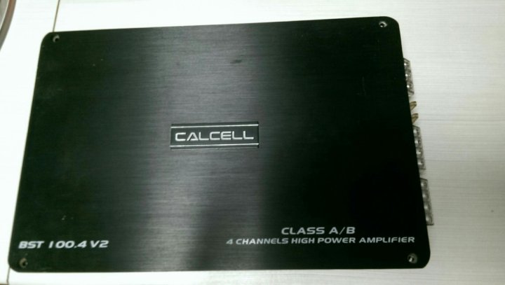 Км 100 4 100. Автомобильный усилитель Calcell BST 100.4 v2. Усилитель Calcell BST 100.4 схема. BST 100.4 горит красным. Сравнение автоусилителей avatar 240.4 и Calcell 100.4.