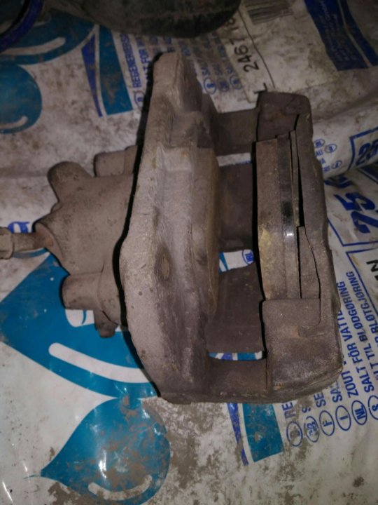 Скоба суппорта е46 м54б25. Ремкомплект тормозного суппорта бмв е90. Суппорт bmw e46. Суппорта е46. Суппорта е46 330.