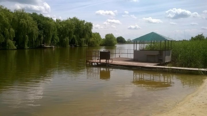 царские хоромы ростовская область база отдыха. коттедж для мероприятий. баня на дровах, новочеркасск, железнодорожная улица. дом с баней и бассейном. загородный дом в койсуге для фотосессии.