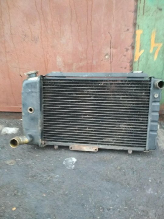 Радиатор охлаждения газ 3102 алюминиевый. Радиатор на волгу 3102-1301010-10. Радиатор газ 3102 алюминиевый. Радиатор охлаждения газ 3102 медный. Радиатор медный 3102 змз-406.