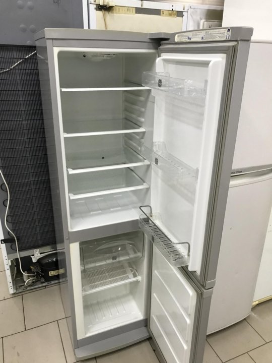 Холодильник узкий 45 купить. Samsung RL-17 MBMS. Rl17mbsw. Холодильник Samsung RL-17 MBSW. Узкий холодильник 40 см двухкамерный Samsung.