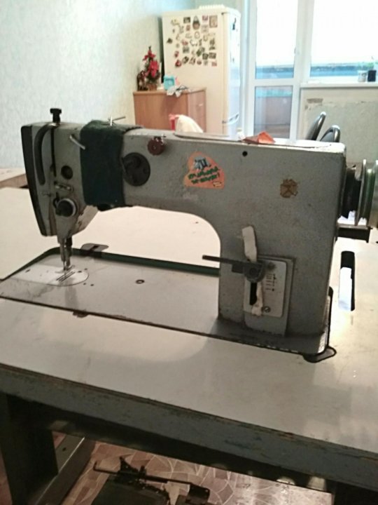 Швейная машинка 1022. Промышленная швейная машинка 1022 класса Назначение.