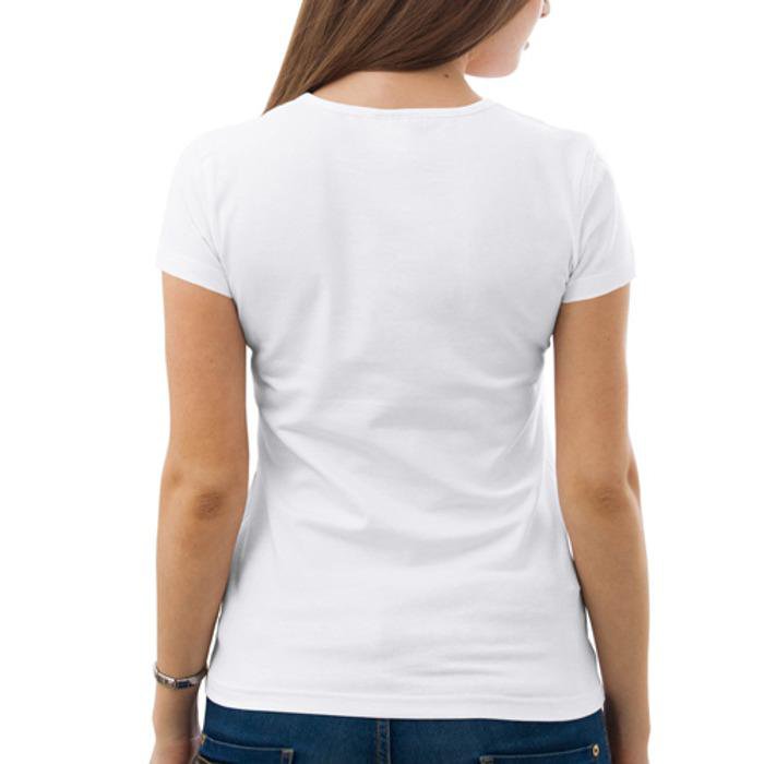 Что обозначает белая спина. Белая футболка женская спина. Белая футболка. Белая футболка спина.