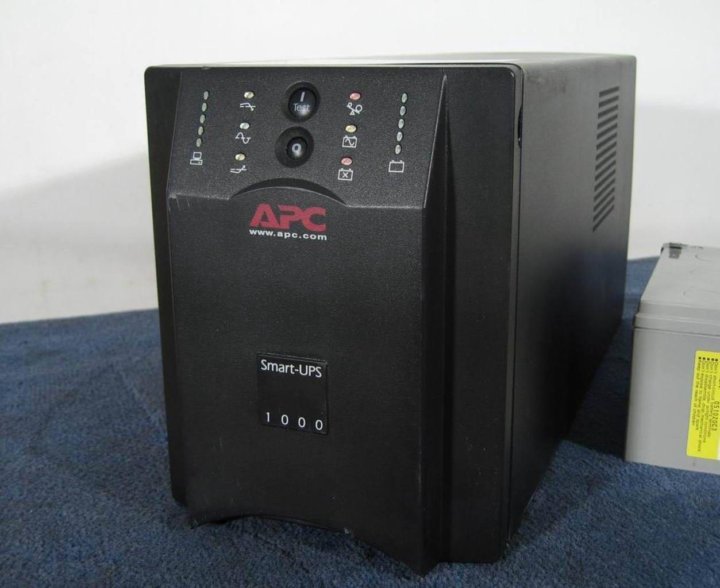 Apc smart ups 1000va 230v. APC 1000 Tower плата. APC Smart ups 1000 аккумулятор. APC 1000 функционал. Sua1000.