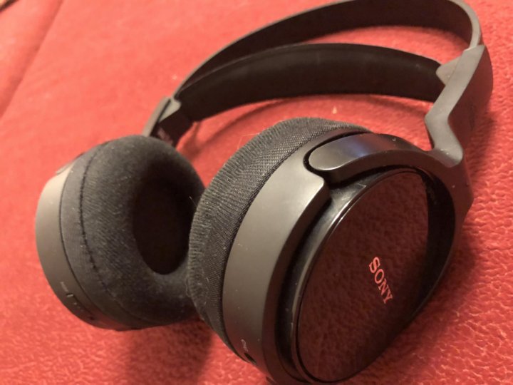 Радиочастотные наушники sony. Sony mdr-rf811rk black. Sony mdr-rf811rk черный. Sony mdr-rf811rk black. Радиочастотные наушники сони.
