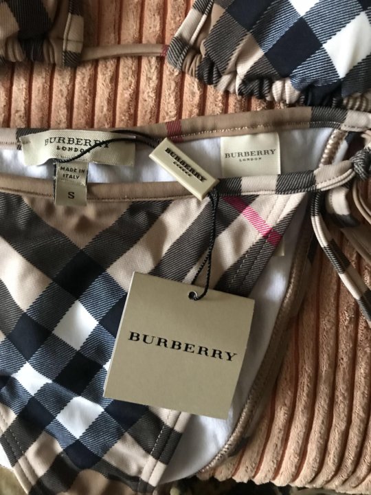 Купальник burberry. 