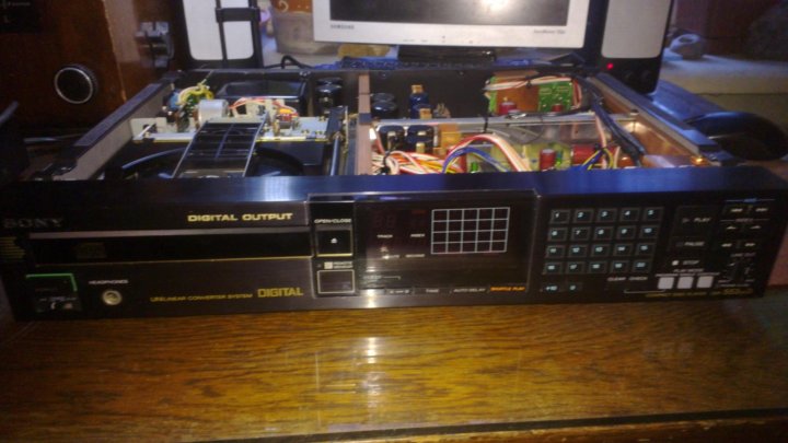 Kenwood dp8010. Sony cpd 553 esd. Sony cdp-x7esd. Sony cdp-557esd. Sony cdp esd.