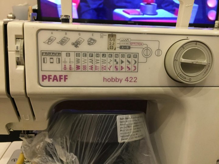 Швейная машинка pfaff hobby. Pfaff Hobby 422. Швейная машинка Pfaff Hobby 422. Pfaff 422 хобби. Pfaff модель Hobby 422.