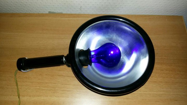 Можно греть ухо синей лампой. Лампа ультрафиолет "синяя лампа Минина". Синяя лампа бактерицидная. Лампа для прогревания уха. Лампа для прогревания горла.