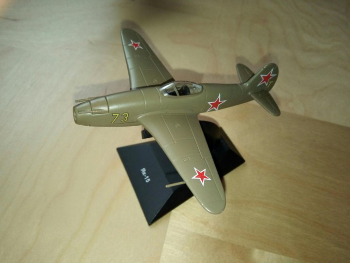 Картинки по запросу модель самолета фото деагостинии як 15