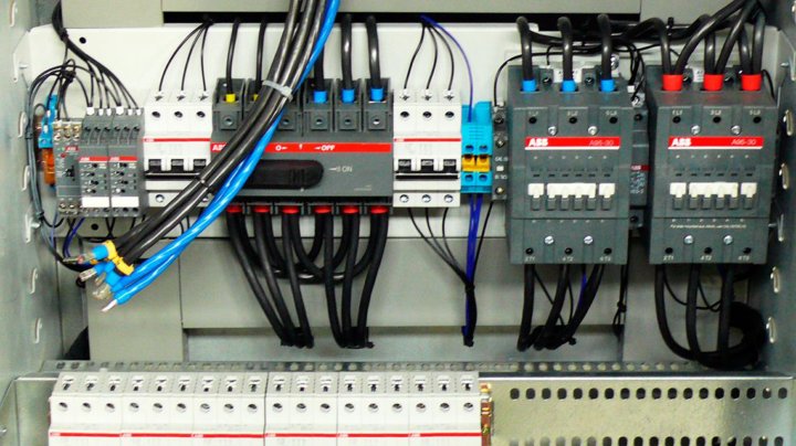 Оборудование ввода. Щит АВР 40а АВР 3-40 ABB. Щит АВР 200а ABB. Щит АВР ats201. Блок АВР OPTISAVE L-220-ухл4 КЭАЗ.