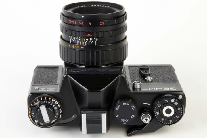 Зенит ет гелиос 44-2. Пленочный фотоаппарат зенит. Фотоаппарат зенит ет цена на сегодня. Объектив гелиос для зенита е. Фотоаппарат зенит ет.