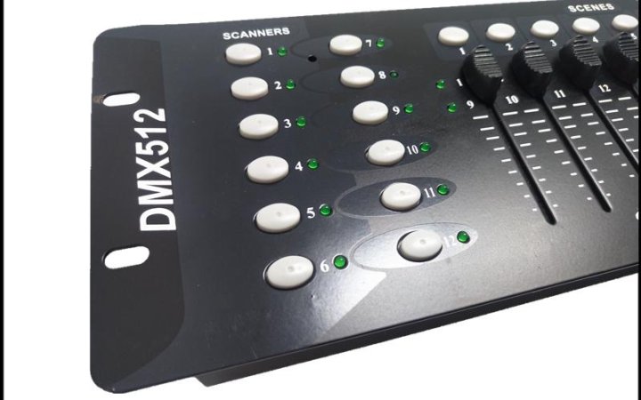 Dmx пульт. Пульт DMX 512. DMX пульт микшер 512. 32 Кнопочный пульт DMX 512. Пульт DMX Luazon dmx512.