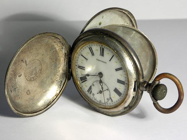 Карманные часы купить на авито. Карманные часы «Вильям Габю». Первые механические карманные часы. Карманные часы 18 века. Старинные карманные часы.