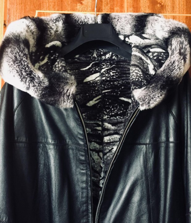 Куртка кожаная с мехом с капюшоном